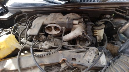 2001 navigator engine