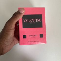 Valentino Donna, born in Roma