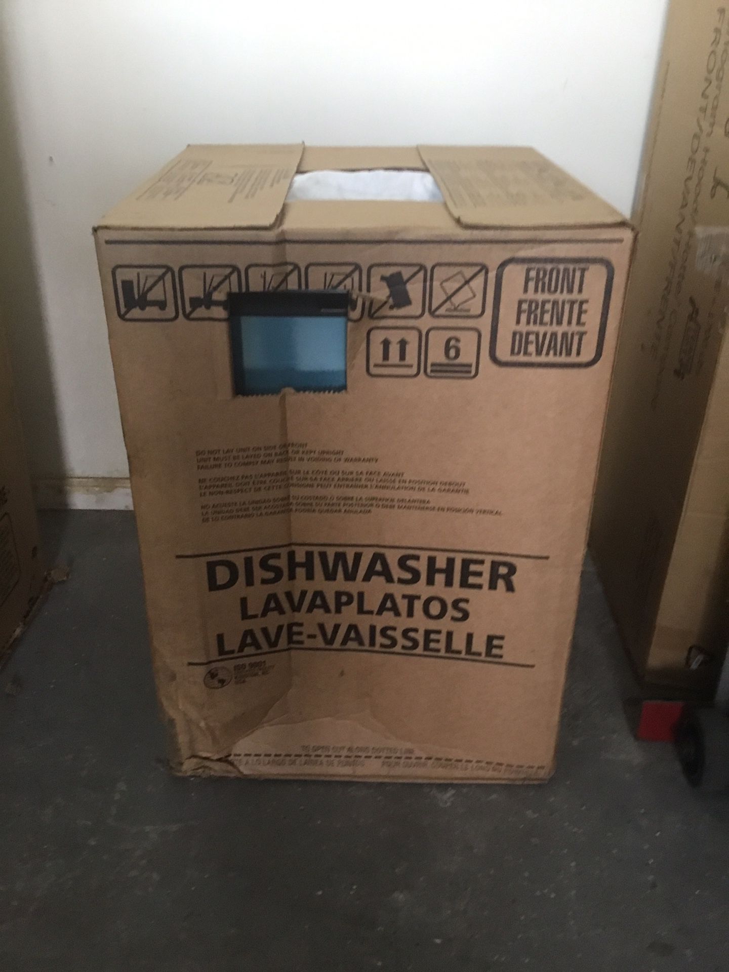 New dishwasher frigidaire stainless steel w 24”