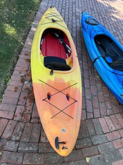 2 kayaks