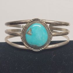 Vintage Navajo Sterling And Turquoise Cuff Bracelet 