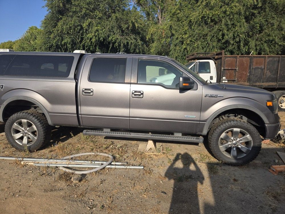 2013 Ford F150 4x4 For PARTS ONLY