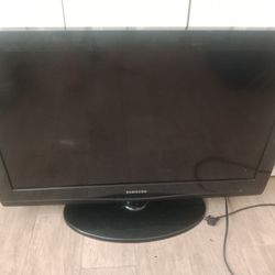 40 Inch Samsung TV 