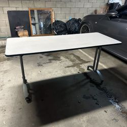 Heavy Duty Desk On Wheels With Folding Legs 5x2