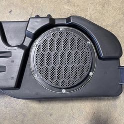 10-22 Ram 1500 factory Audio subwoofer Alpine speaker