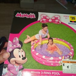 Minnie Mouse Pool