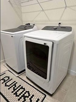 Samsung washer and dryer like NEW