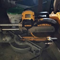DeWalt Sliding Radial Saw