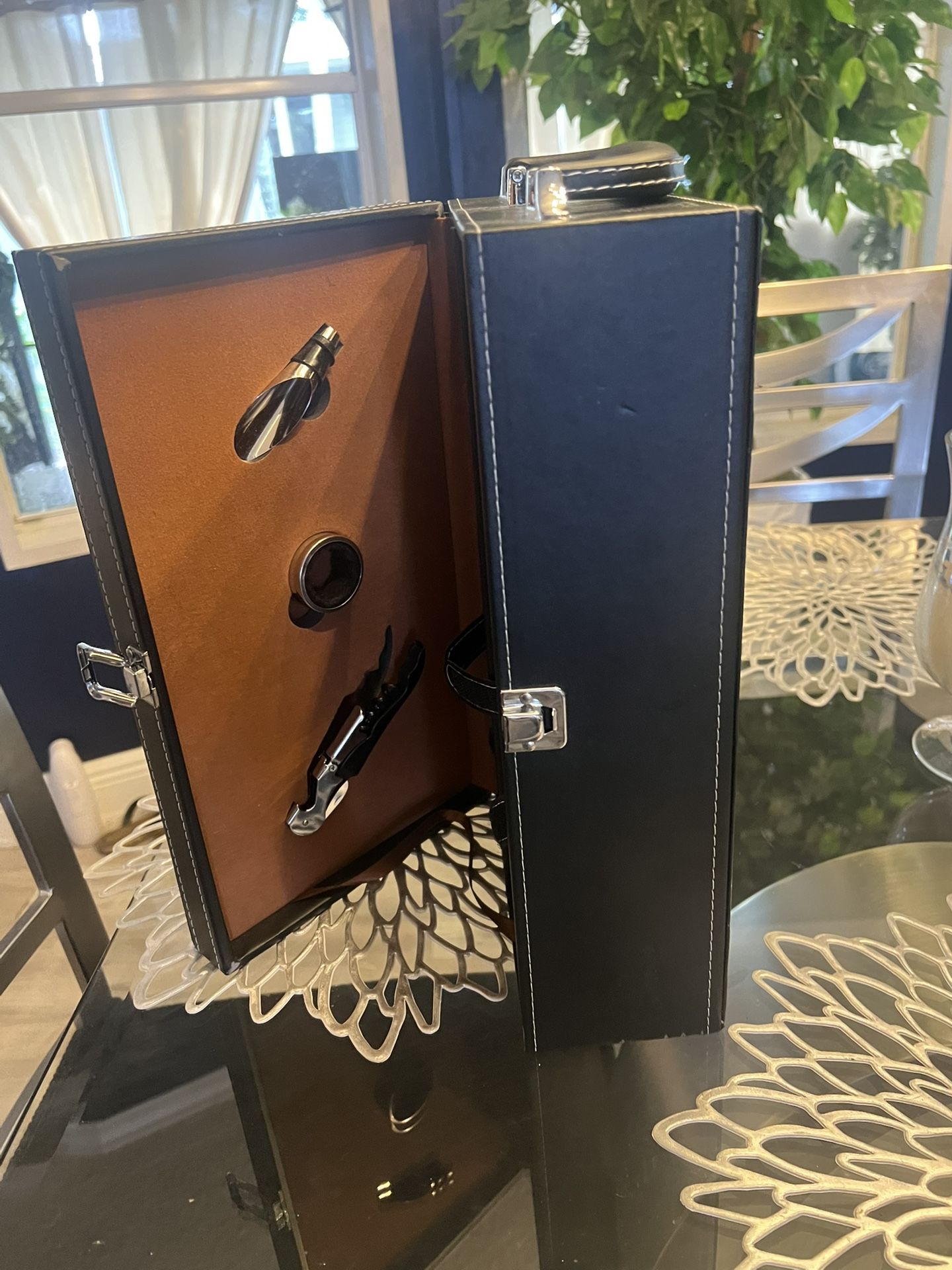 Two Wine Bottle Carrying Case With Access