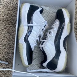 Air Jordan 11 Retro “Concord” – Size 10