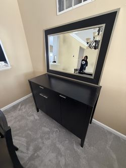 Buffet & mirror
