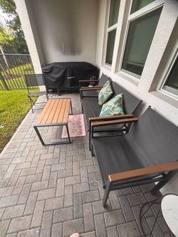 Outdoor patio set