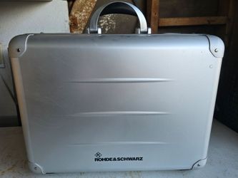 Silver Case / Brief Case / Storage Case / with Foam