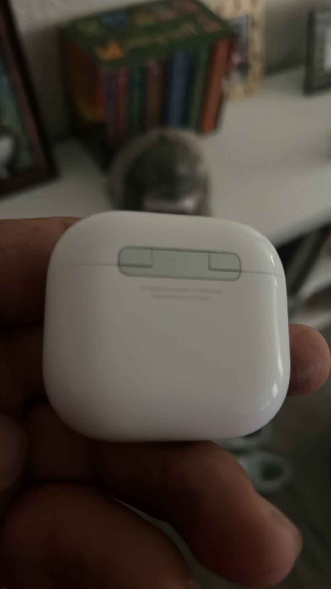 AirPods 4