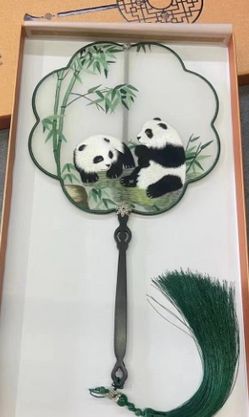 Chinese embroidered silk fan