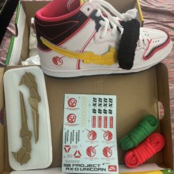 Nike SB Project Gundam “unicorn”