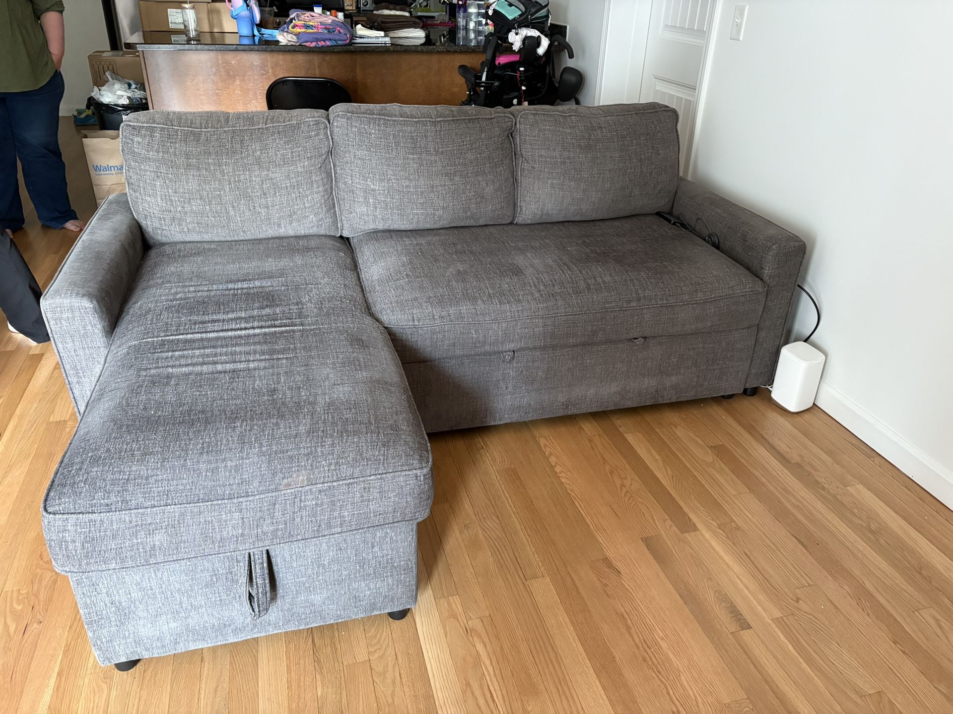 Right Arm Facing Pop Up Sleeper With Storage