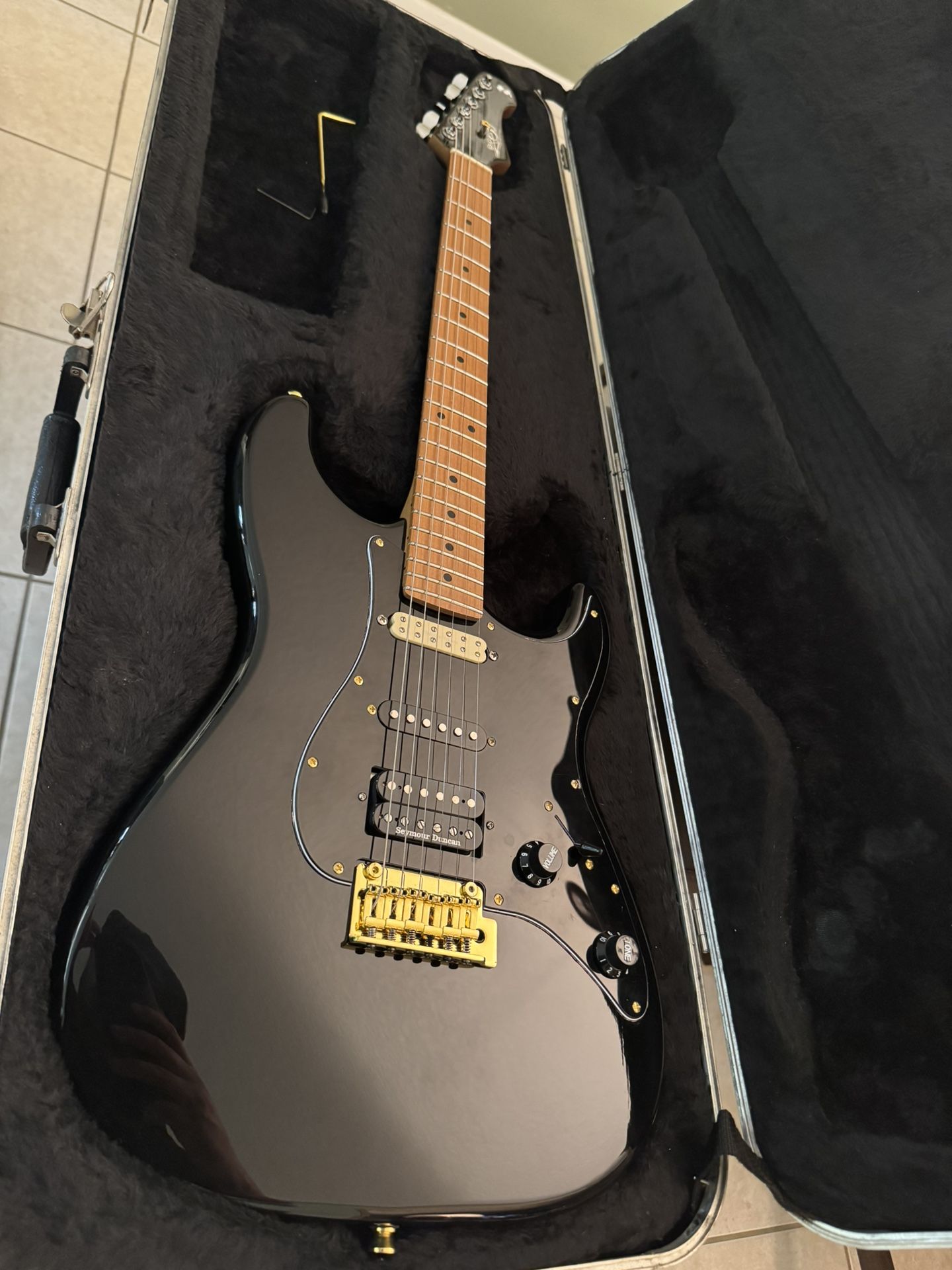 Custom jet strat