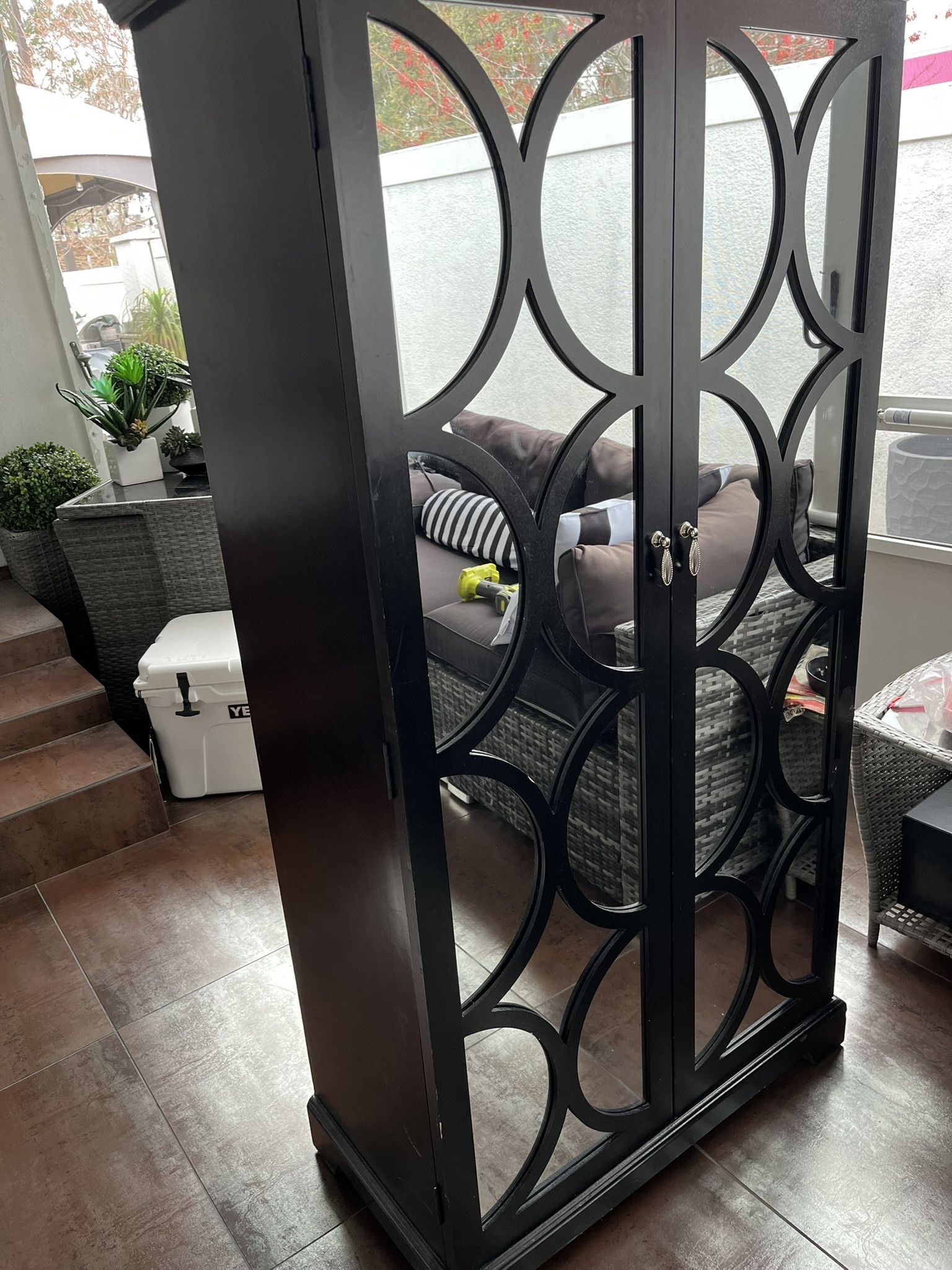 Armoire