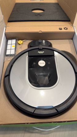 iRobot Roomba 960 Robot Vacuum