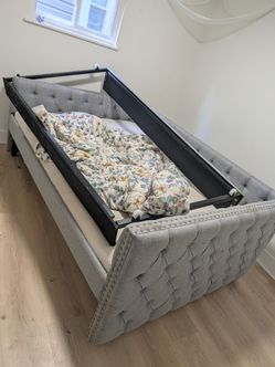 Full size bed