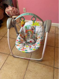 Bright Starts Playful Paradise Portable Compact Automatic Baby Swing with Music, Newborn +