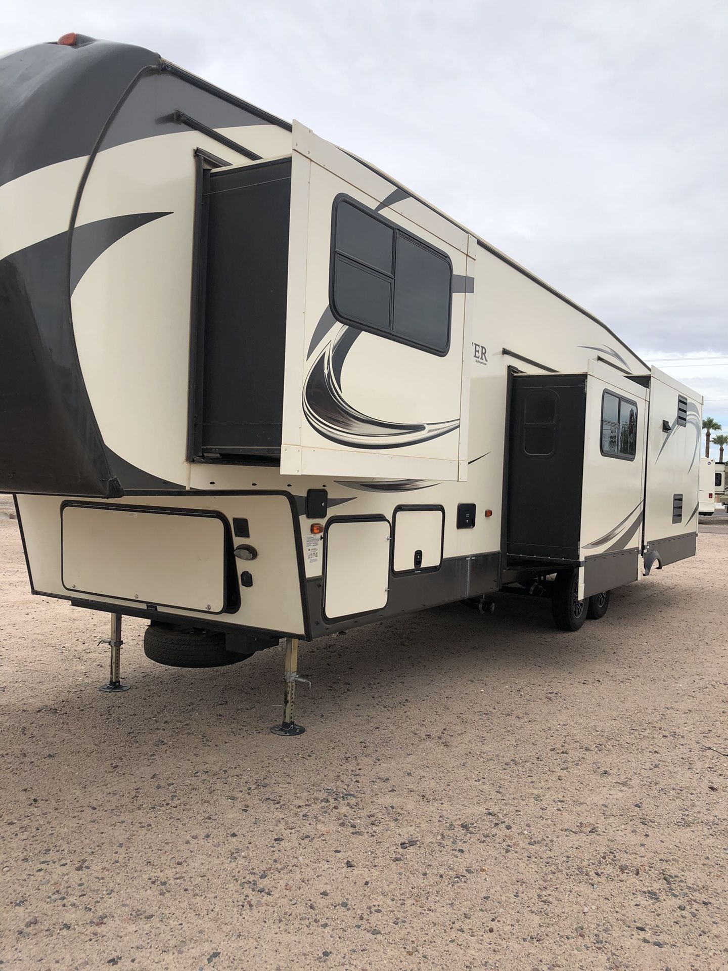 2017 Keystone Sprinter 357FWLFT Fifth Wheel Bunkhouse