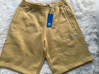 New Adidas Men's Essantial Shorts size XL oat color