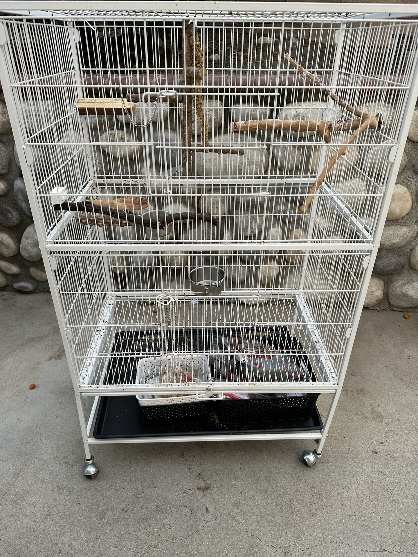 Bird Cage Used Good Condition Color White $60 Color Black $35 Only Available For Pick Up In Rancho Cucamonga