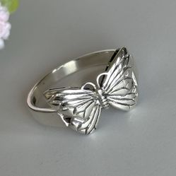 Butterfly 🦋 925 Sterling Silver Ring (Size 7 3/4 - 8 )