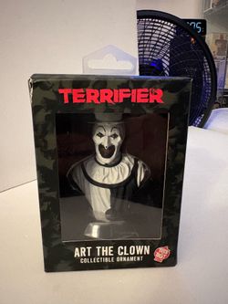 Art The Clown Collectible Otnament Figure