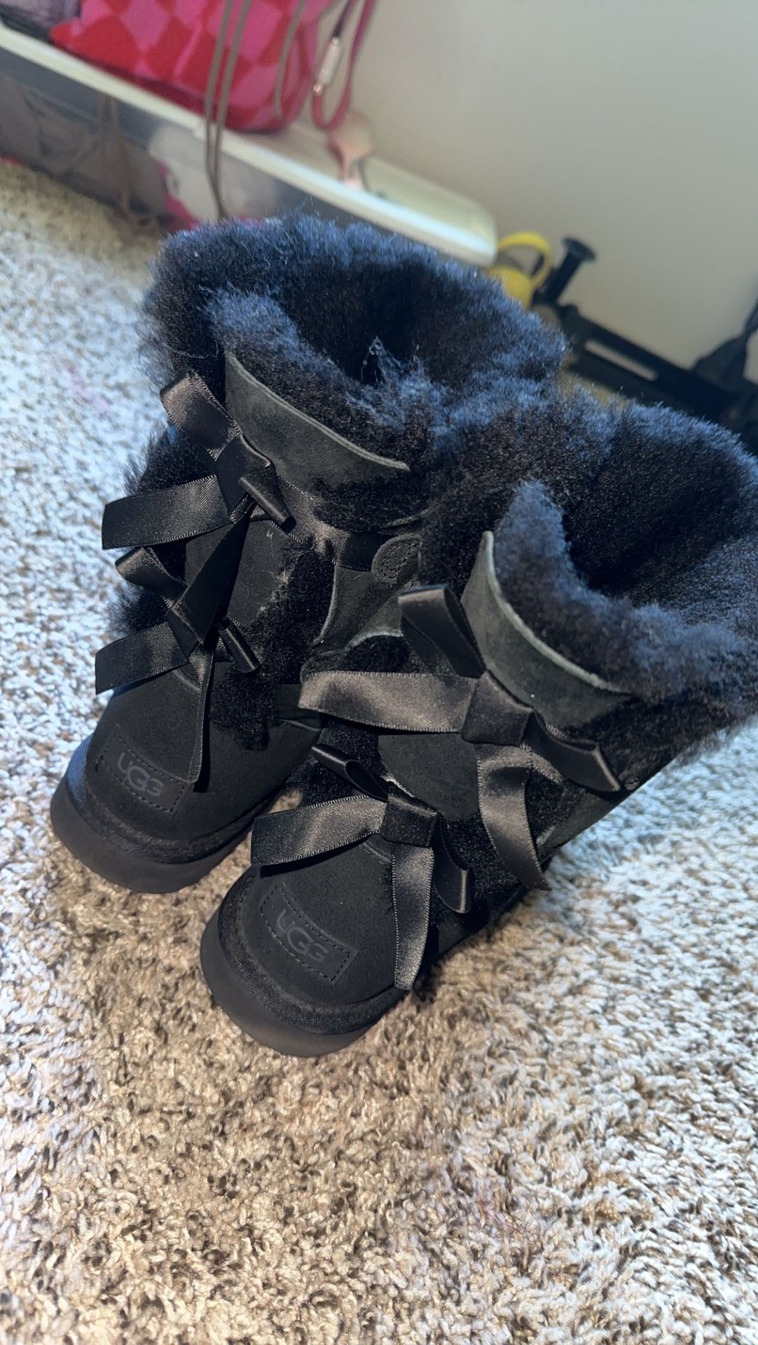 Women’s Uggs Size 10