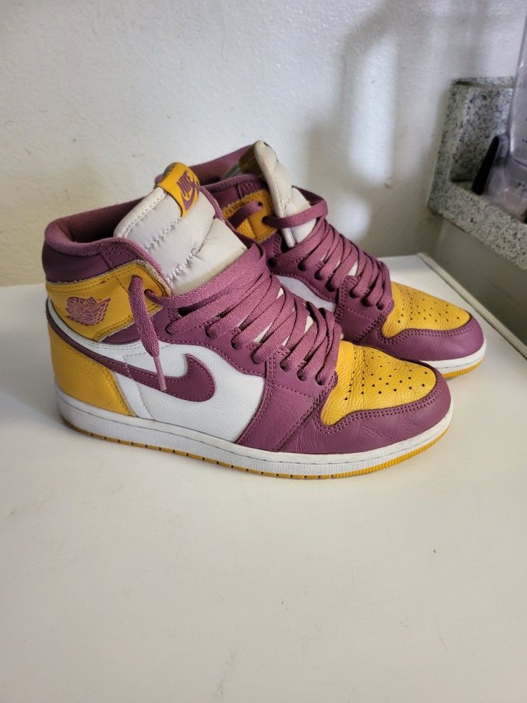 Men's Jordan 1 Retro High OG " Brotherhood " Size 8 $60