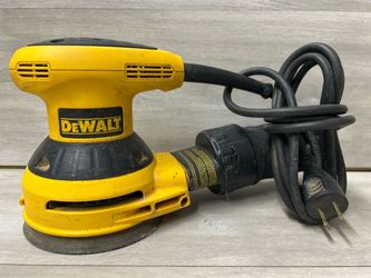 DeWalt D26451 1/4 Sheet Palm Grip Vibration Sander Corded (PO1023887)