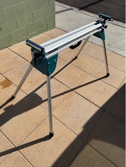 Makita saw stand