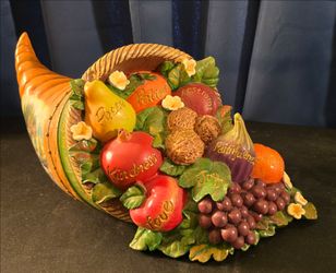 Thomas Kinkade cornucopia centerpiece