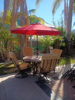 Outdoor Patio Dining Set with Umbrella