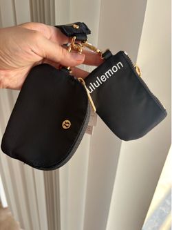 Lululemon dual pouch