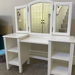 Child’s Vanity Table / Desk