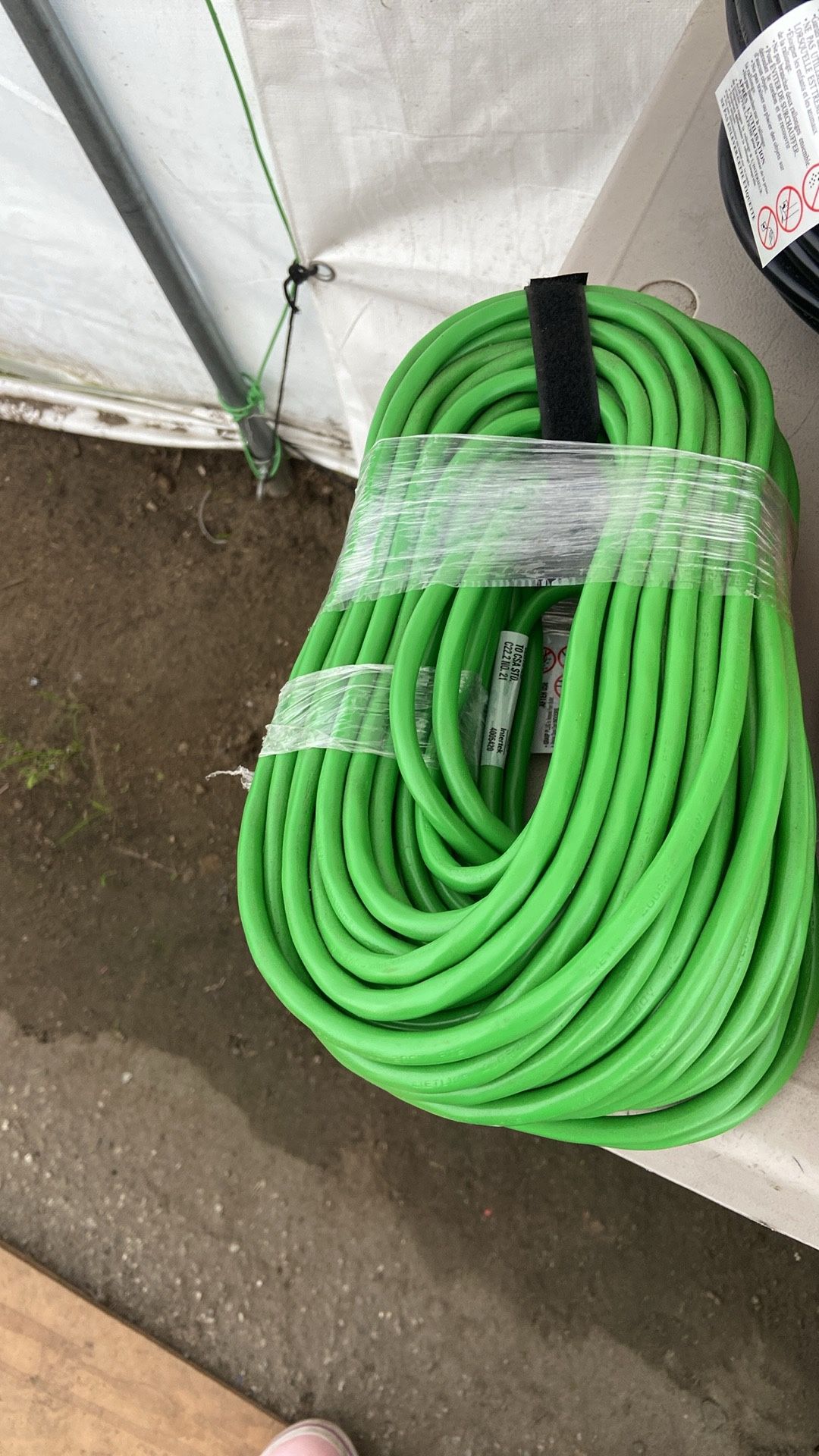 Extensión Cord 100ft 16 Guage 