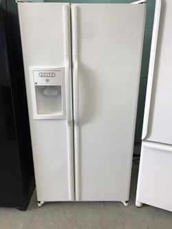 GE 22 Cu Ft White Side By Side With 120 Day Warranty