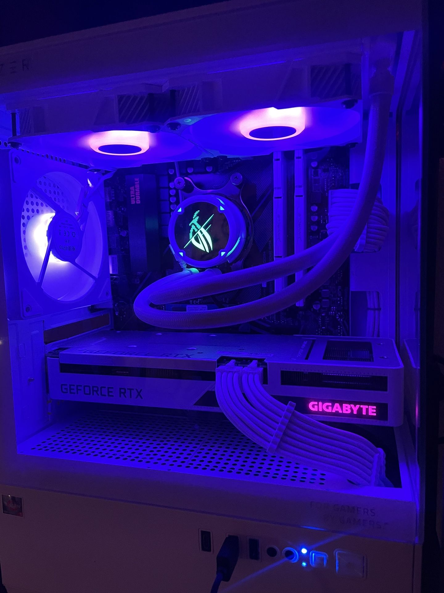 All White PC Build 🥶