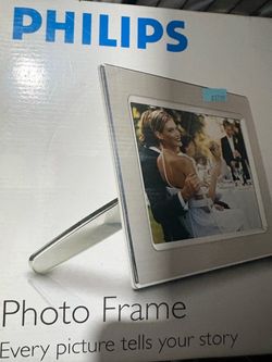 Digital photo frame