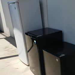 Mini Fridge 