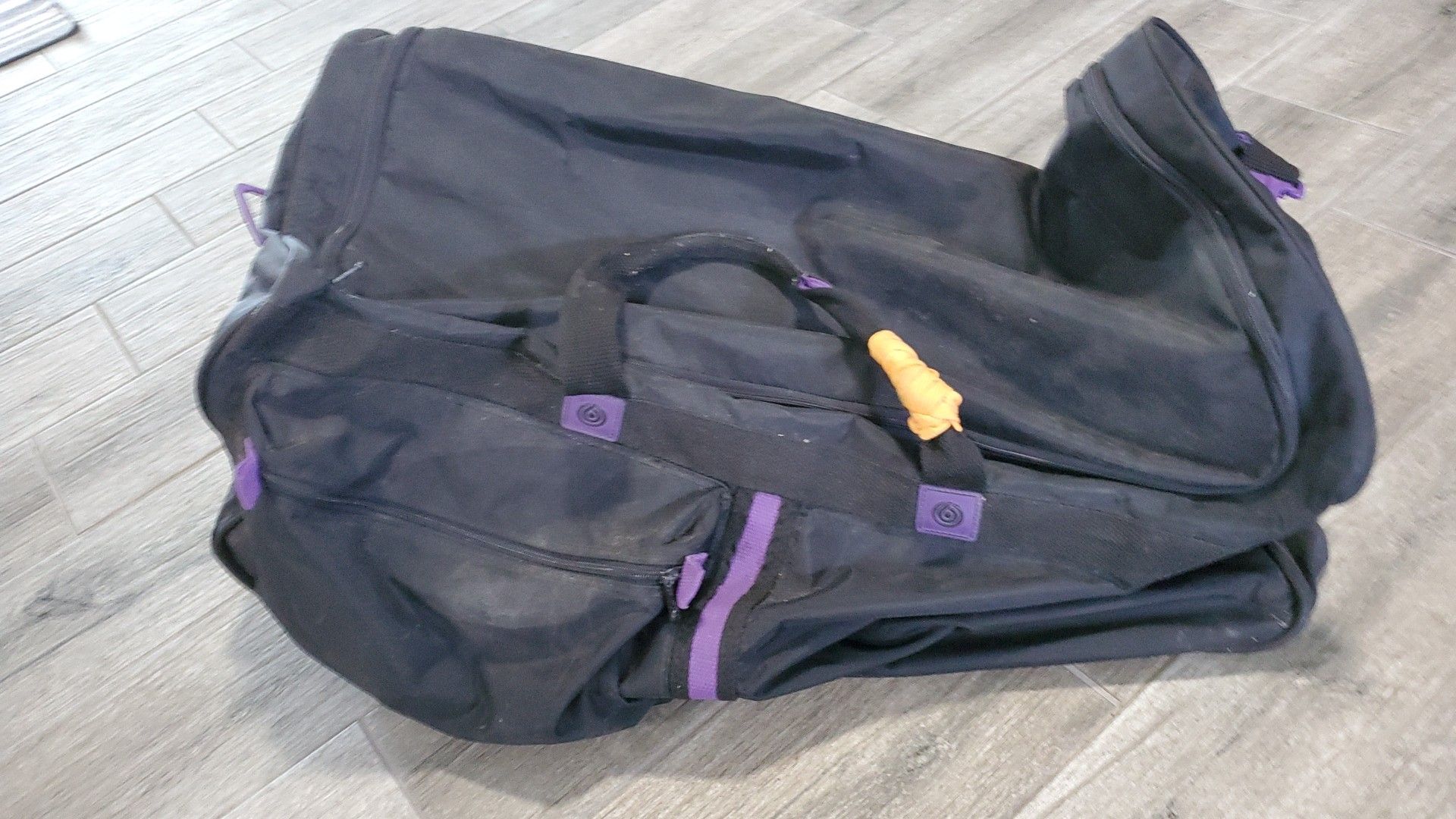 Duffle Bag with Roller