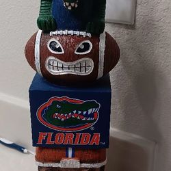 Gators Wooden University of Florida Tiki Totem Statue NCAA