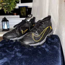 Nike Alpha Menace 4 Shark football cleats black And yellow
