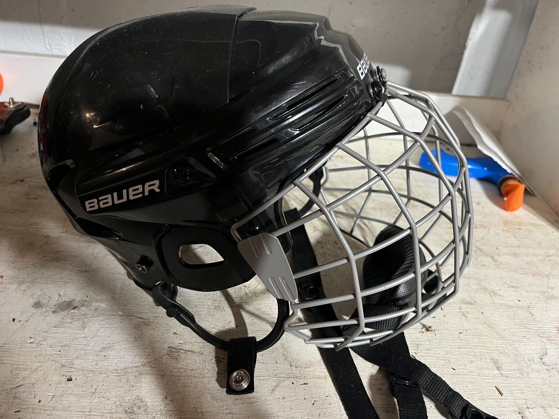 Bauer BHH2100 Hockey Helmet