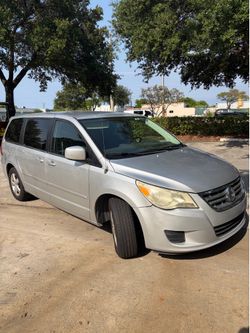 2011 Volkswagen Routan