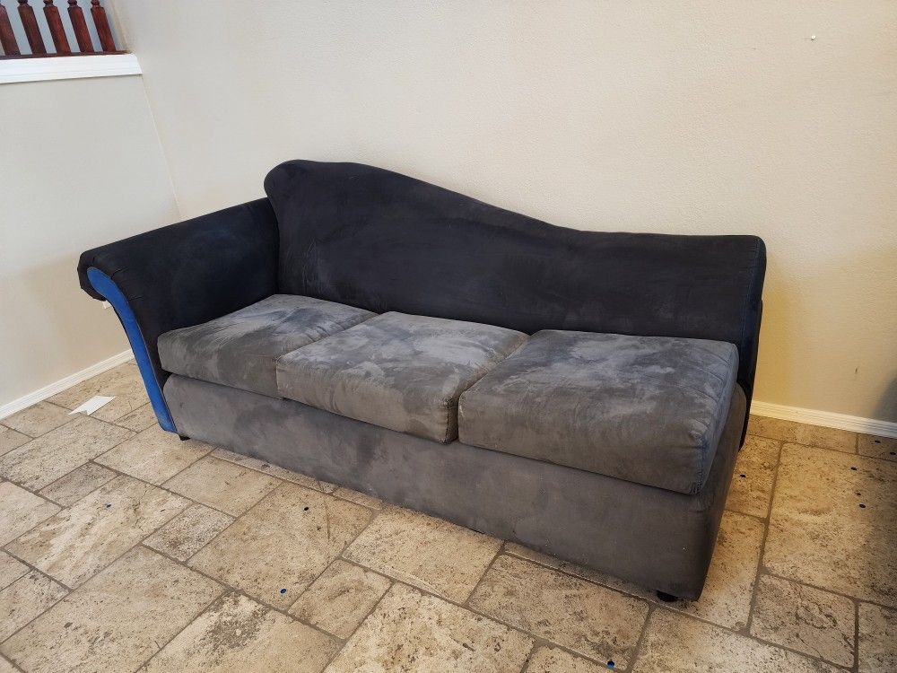 Crossectional Couch
